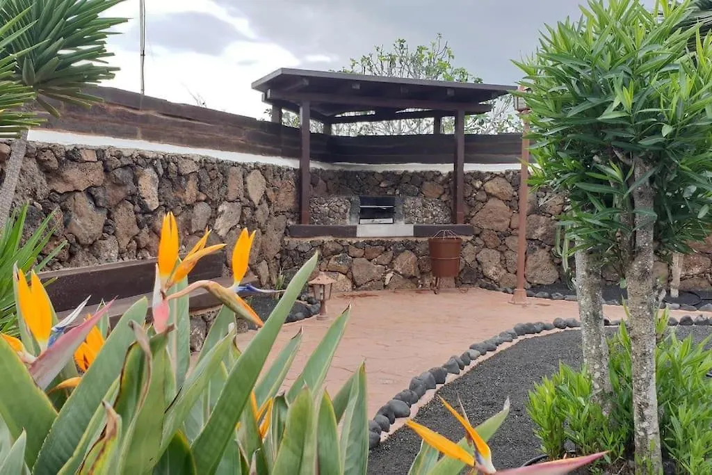 Casa rural El Caserío de Güime Villa con Piscina Climatizada San Bartolomé