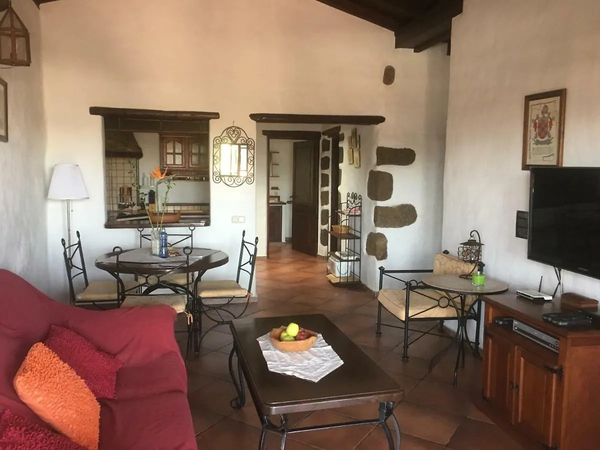 Casa rural El Caserío de Güime Villa con Piscina Climatizada San Bartolomé