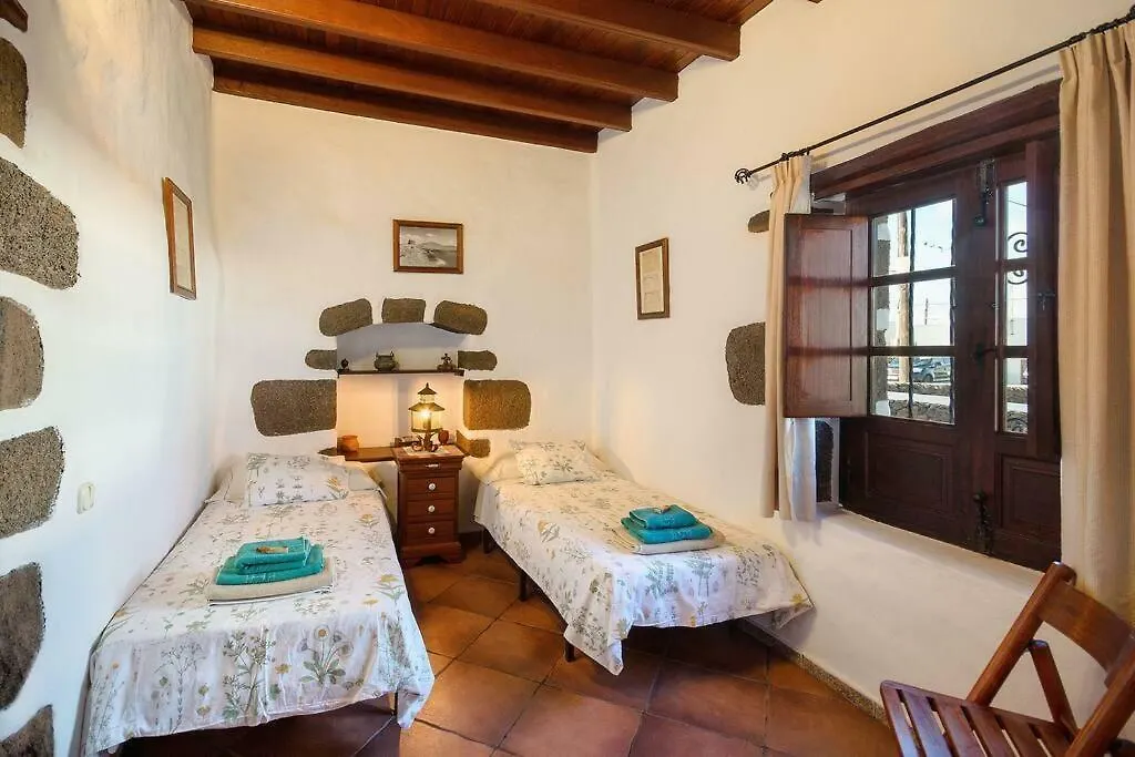 Country house El Caserio De Gueime Villa Con Piscina Climatizada San Bartolome