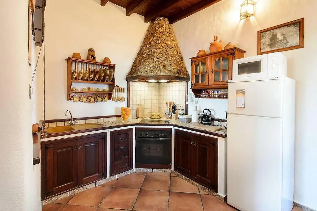 Casa rural El Caserío de Güime Villa con Piscina Climatizada San Bartolomé