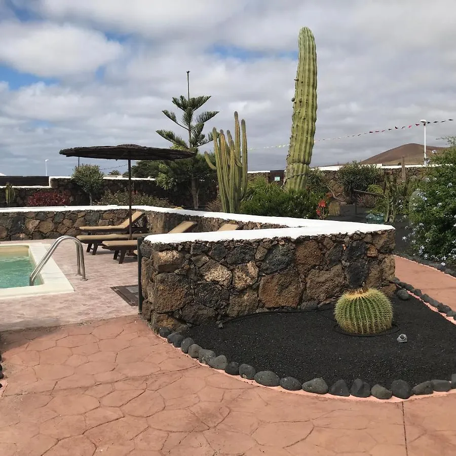 Casa rural El Caserío de Güime Villa con Piscina Climatizada San Bartolomé