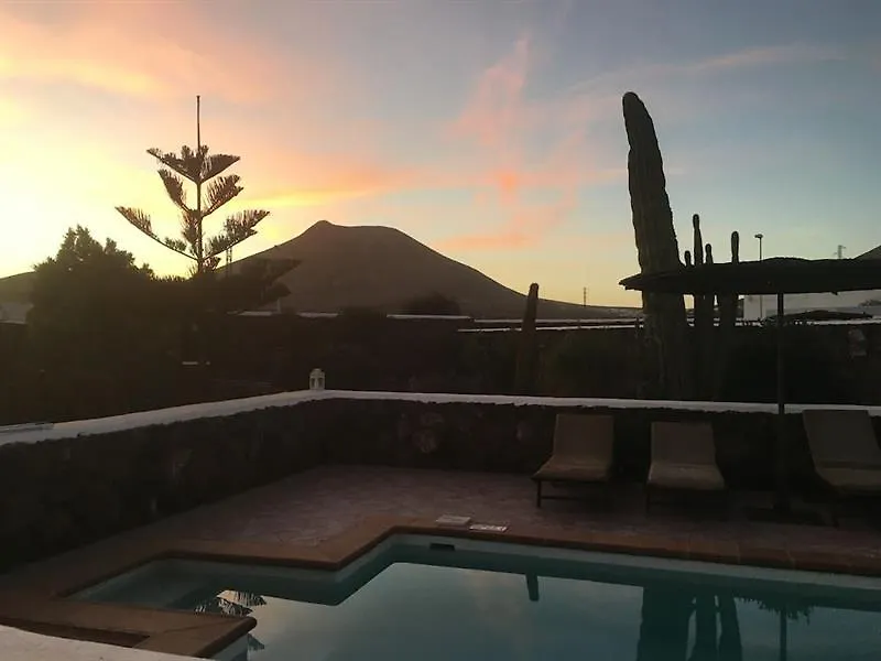 El Caserío de Güime Villa con Piscina Climatizada San Bartolomé